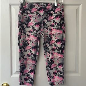 Capri workout leggings